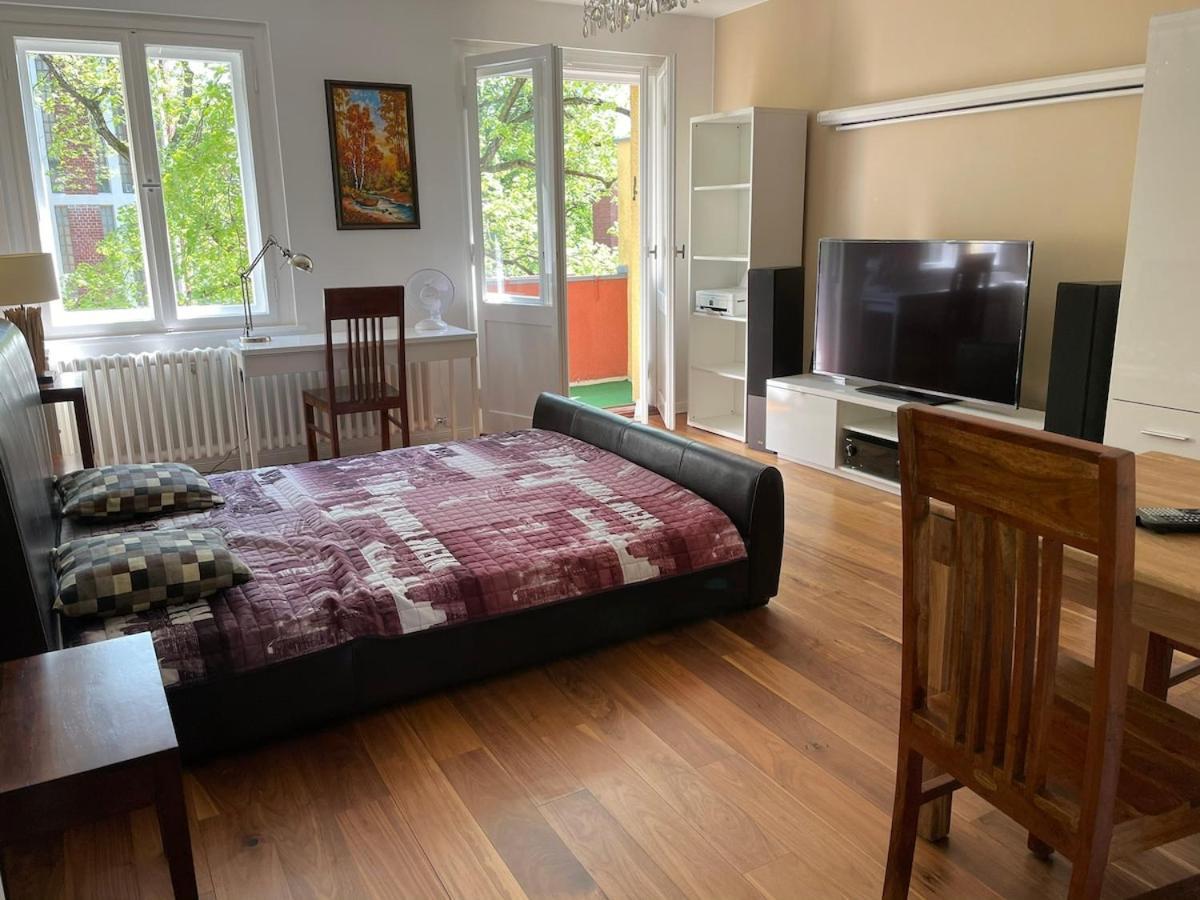 Modern And Cozy Apartment In Good Location Berlino Esterno foto